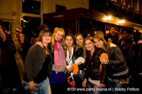 090429_133_koninginnenach_partymania