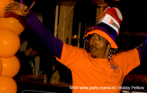 090429_138_koninginnenach_partymania