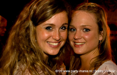 090429_143_koninginnenach_partymania