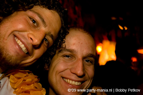 090429_145_koninginnenach_partymania