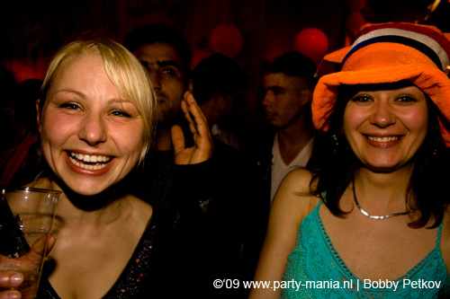 090429_152_koninginnenach_partymania