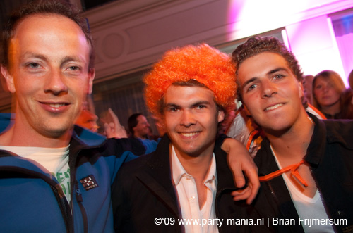 090429_071_koninginnenach_partymania