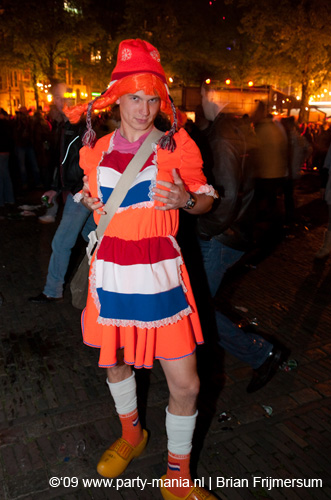 090429_100_koninginnenach_partymania