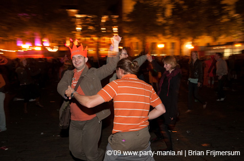 090429_105_koninginnenach_partymania