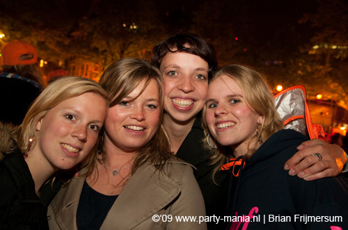 090429_112_koninginnenach_partymania