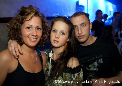 090521_122_franchise_partymania