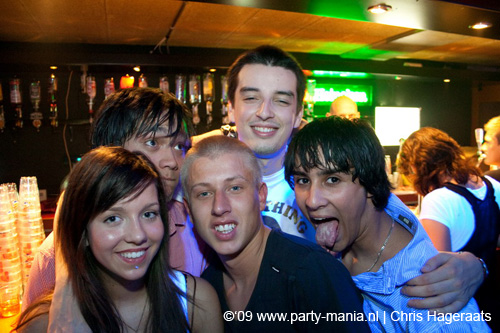 090521_145_franchise_partymania