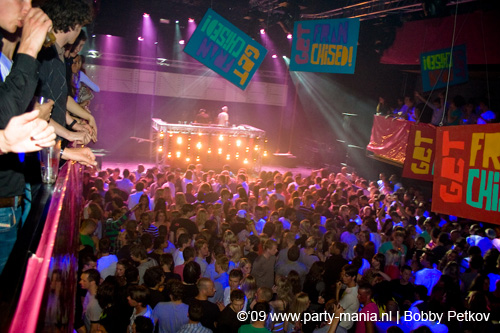 090521_089_franchise_partymania