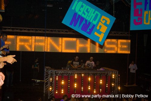 090521_091_franchise_partymania