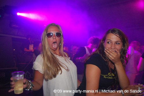 090605_077_senses_partymania