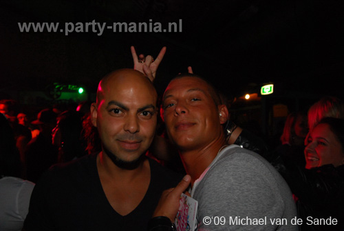 090710_113_latin_lovers_partymania