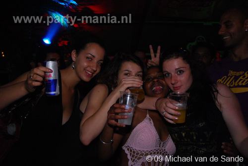 090710_115_latin_lovers_partymania