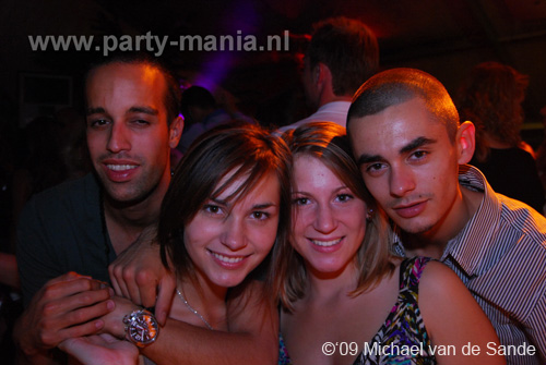 090710_120_latin_lovers_partymania