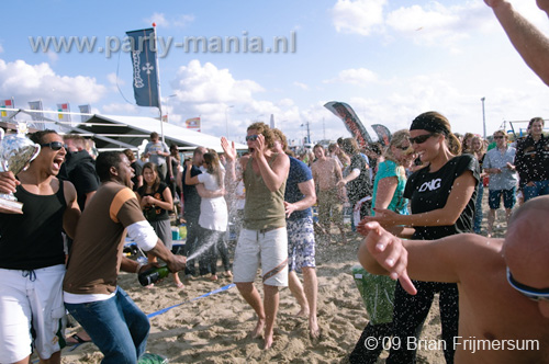 090802_107_haagse_horeca_beachvolleybal_partymania