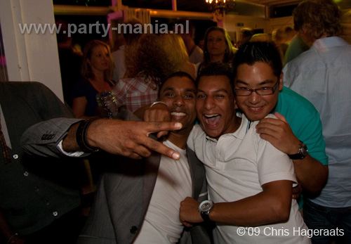 090815_131_franchise_partymania