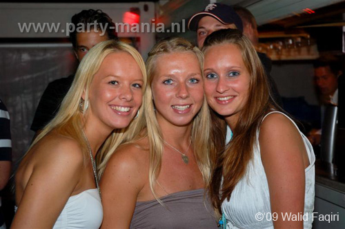 090822_077_los_partymania