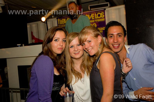 090822_091_los_partymania