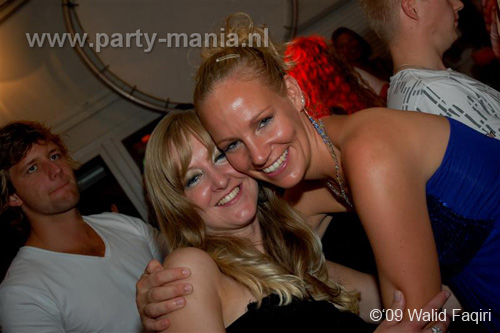 090822_092_los_partymania