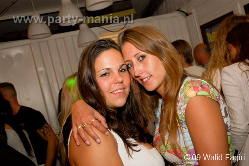 090822_138_los_partymania