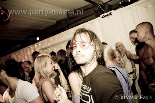 090822_154_los_partymania