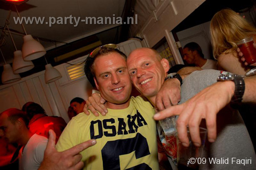 090822_158_los_partymania