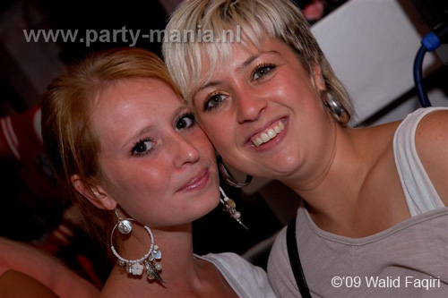 090822_161_los_partymania