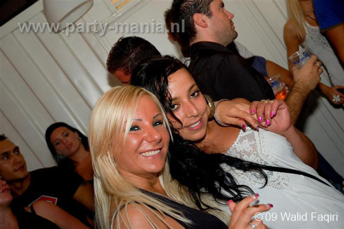 090822_165_los_partymania