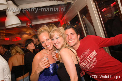 090822_173_los_partymania