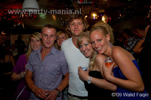 090822_174_los_partymania