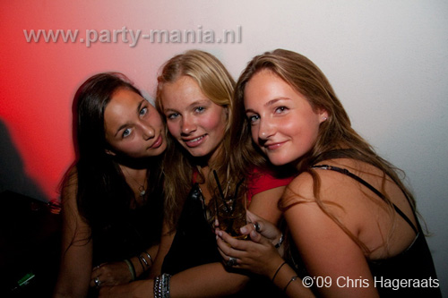 090904_097_onefour_partymania