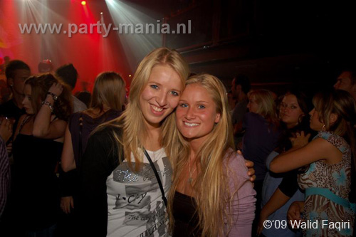 090912_077_los_partymania