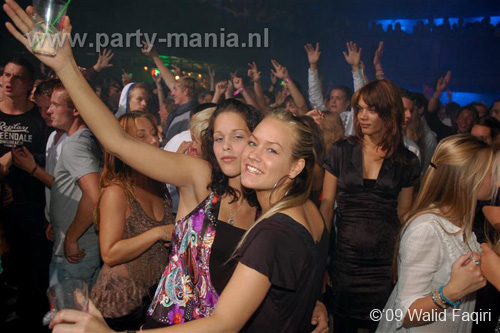 090912_093_los_partymania