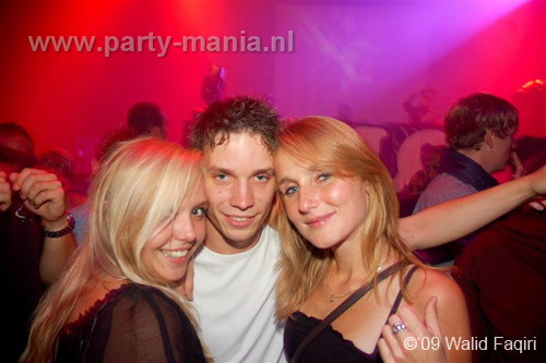 090912_100_los_partymania