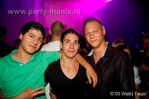 090912_102_los_partymania