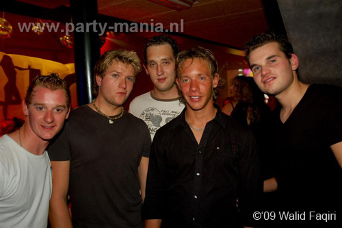 090912_160_los_partymania