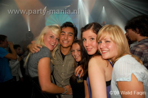 090912_168_los_partymania