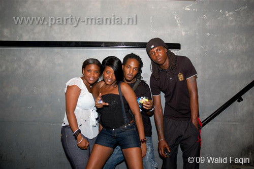 090912_195_los_partymania