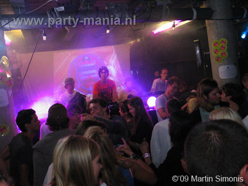 090912_204_the_city_is_yours_partymania