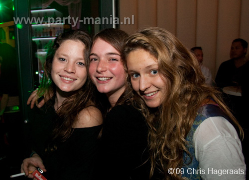 091019_102_tjek_de_tek_partymania