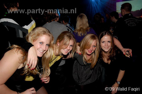 091023_097_90s_now_partymania