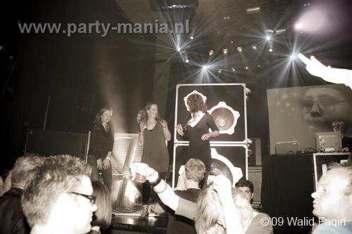 091023_110_90s_now_partymania