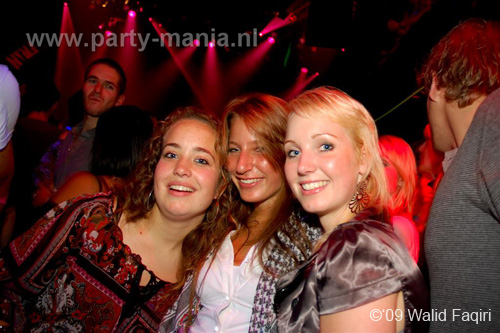 091031_181_franchise_partymania