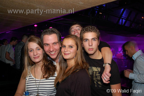 091114_107_ilovelos_partymania