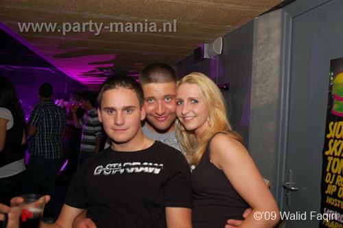 091114_109_ilovelos_partymania