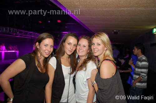 091114_111_ilovelos_partymania