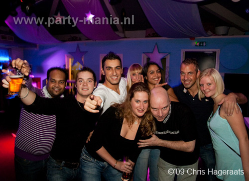 091116_083_red_monday_partymania