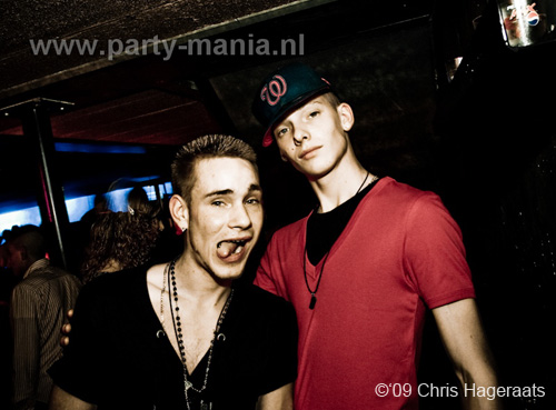 091121_066_sick_partymania