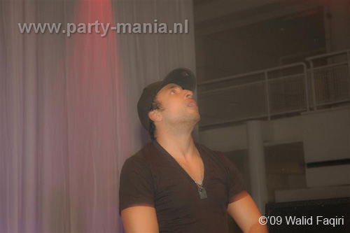 091128_103_love_life_festival_partymania