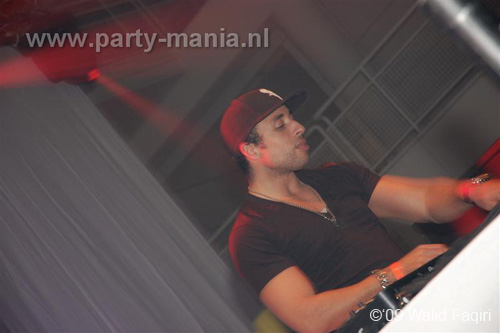 091128_105_love_life_festival_partymania