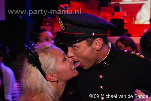 091205_109_ex_pornstar_partymania